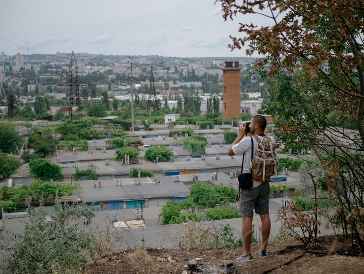 Exploring the Neighborhoods Behind the 312 Area Code
